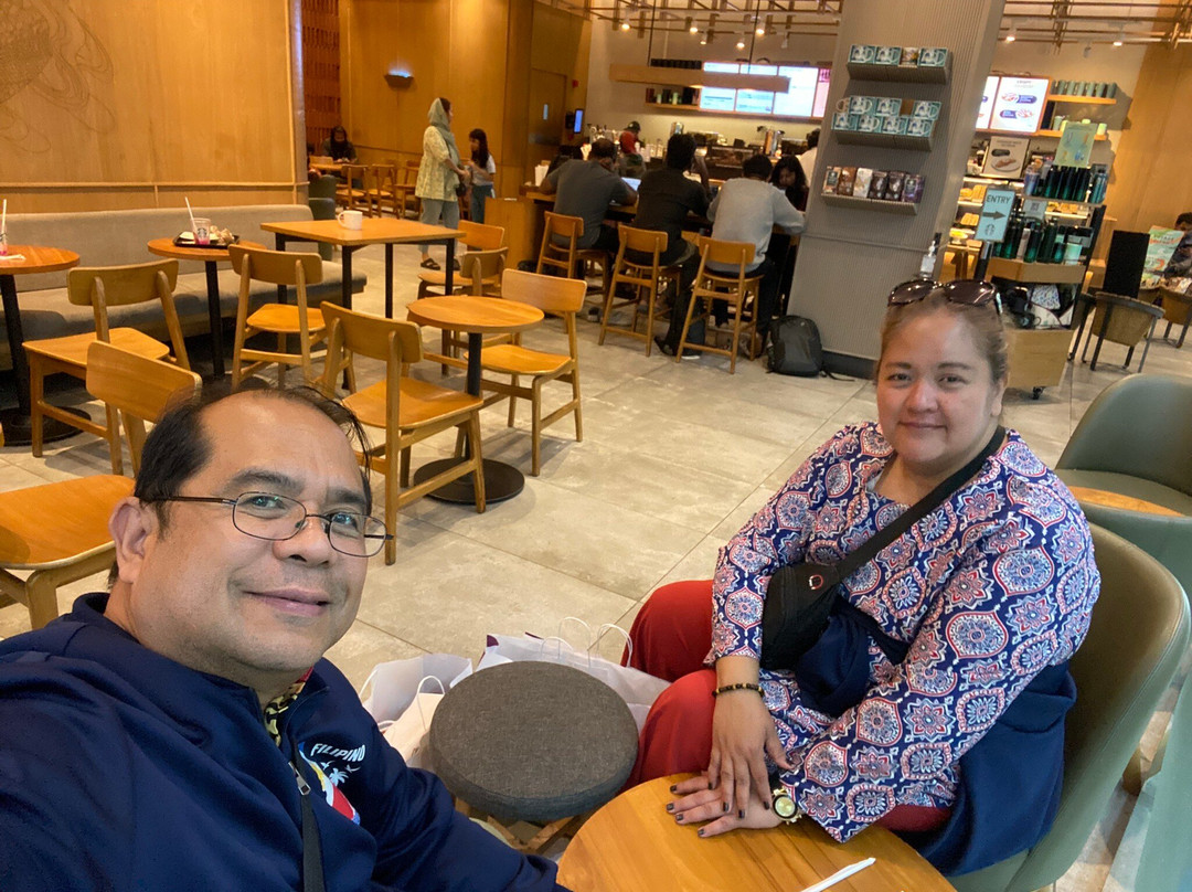 Starbucks lulumall kochin