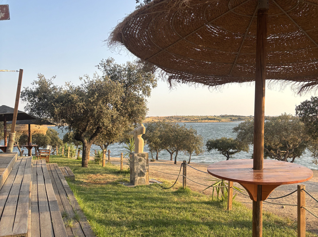 Praia Fluvial De Mourão-Mourao必去景点