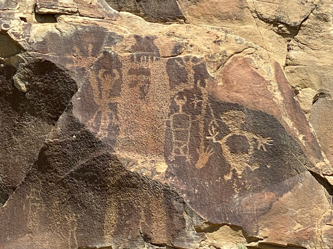 Legend Rock Petroglyph Site-瑟莫波利斯必去景点