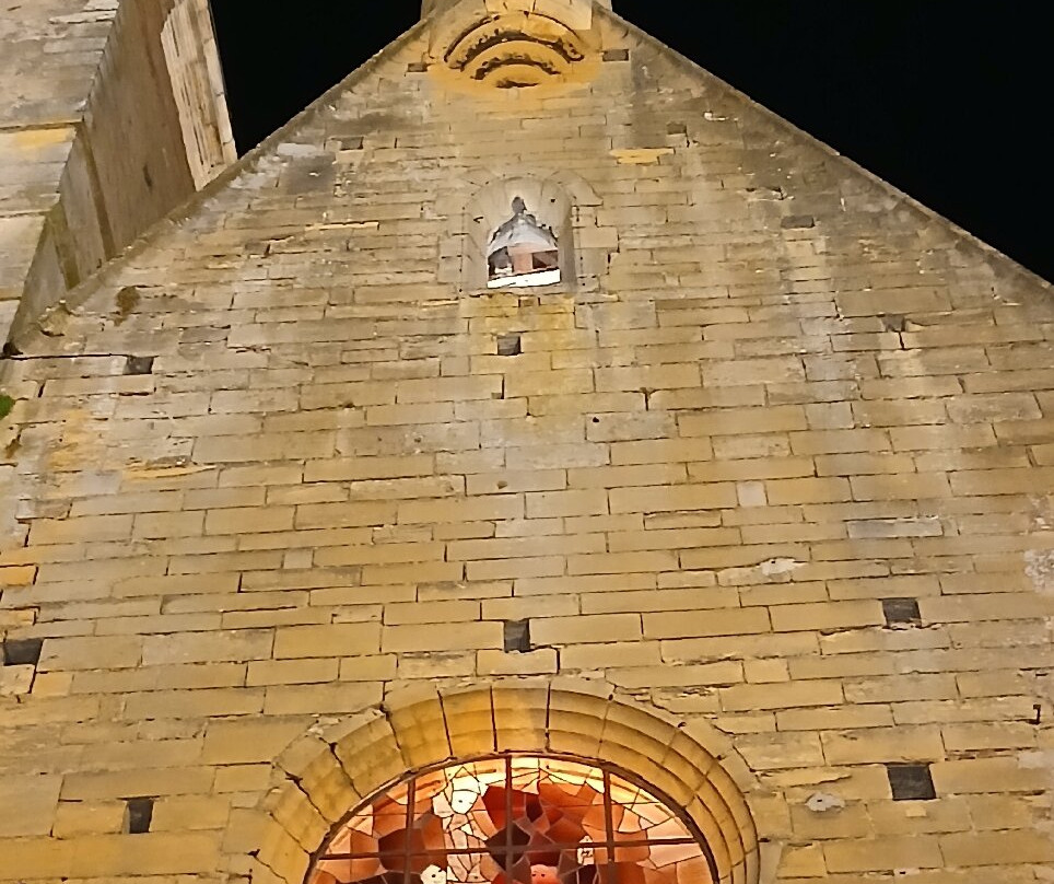 Tour Saint-Nicolas-Paray Le Monial必去景点