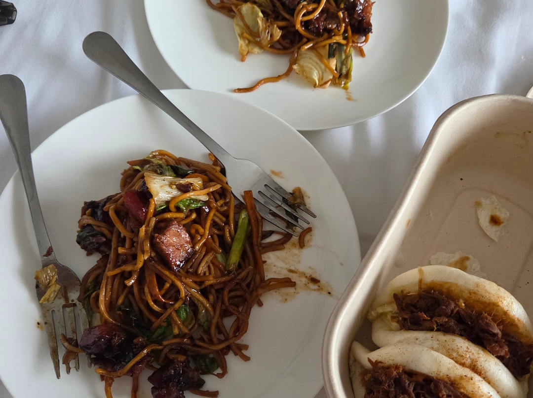 The Henry Hotel Roost Bacolod主图