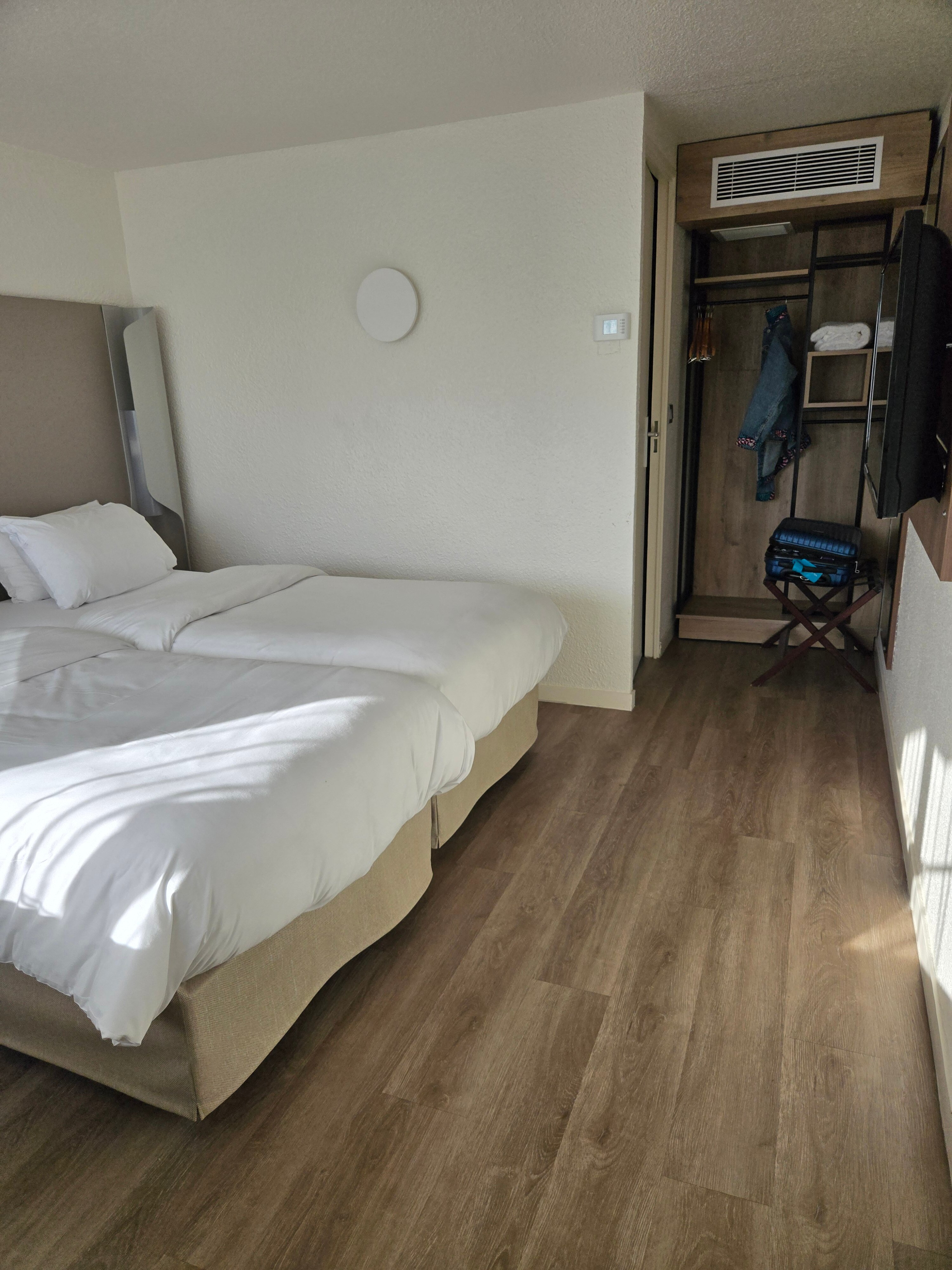 塞纳河畔维尔尼斯普瓦西钟楼酒店-客卧