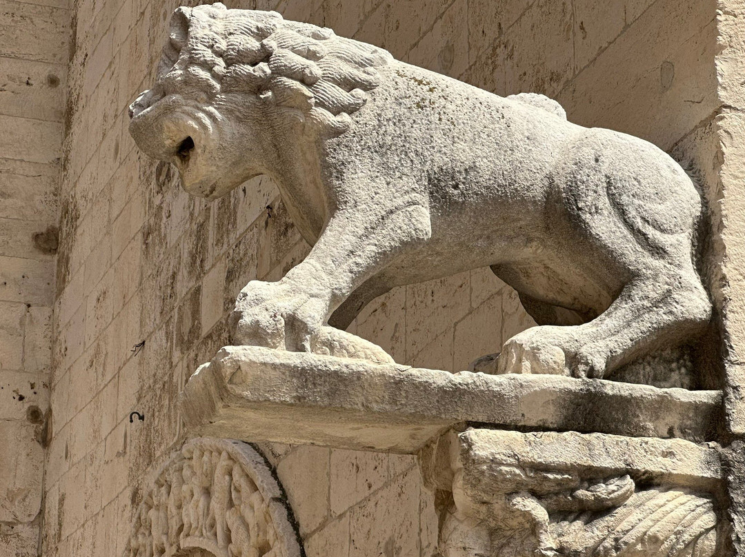Basilica del Santo Sepolcro-Barletta必去景点