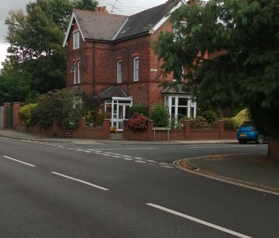 Anton Guest House Bed And Breakfast主图