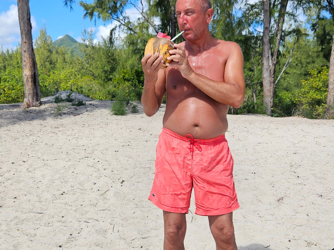 水晶石-莫纳山必去景点