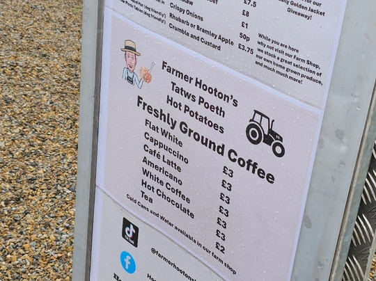 Hootons Homegrown-Llanfaglan必去景点