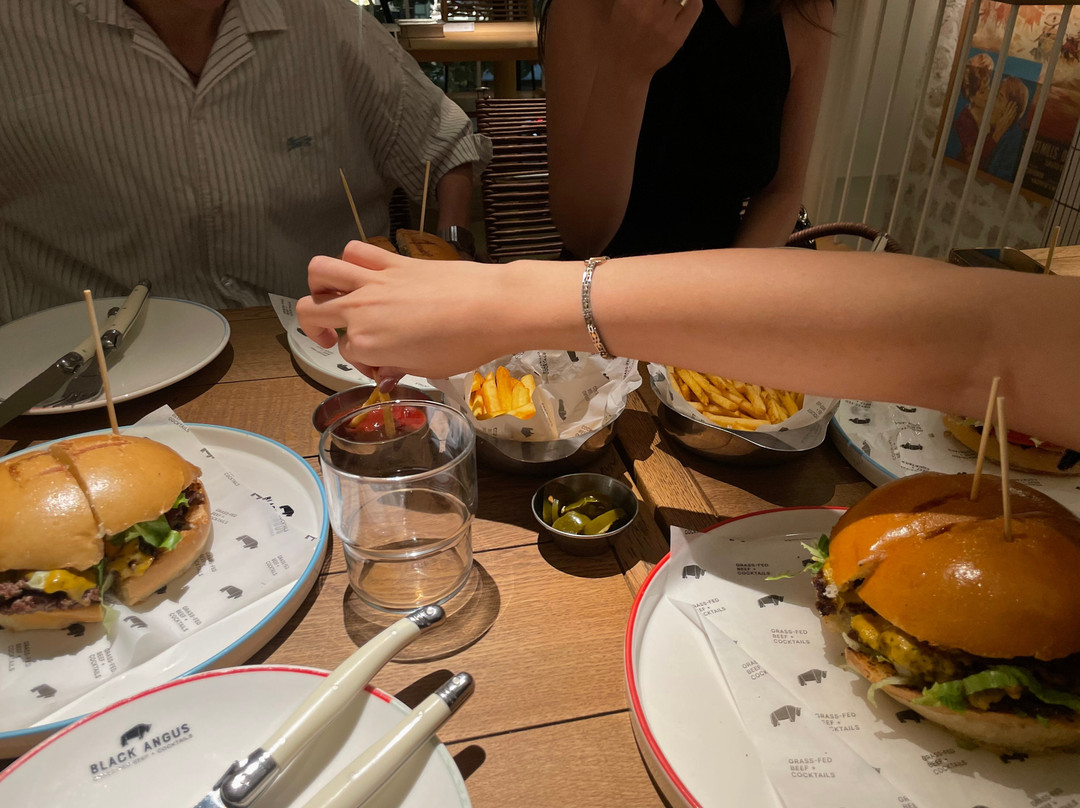 Black Angus Signature