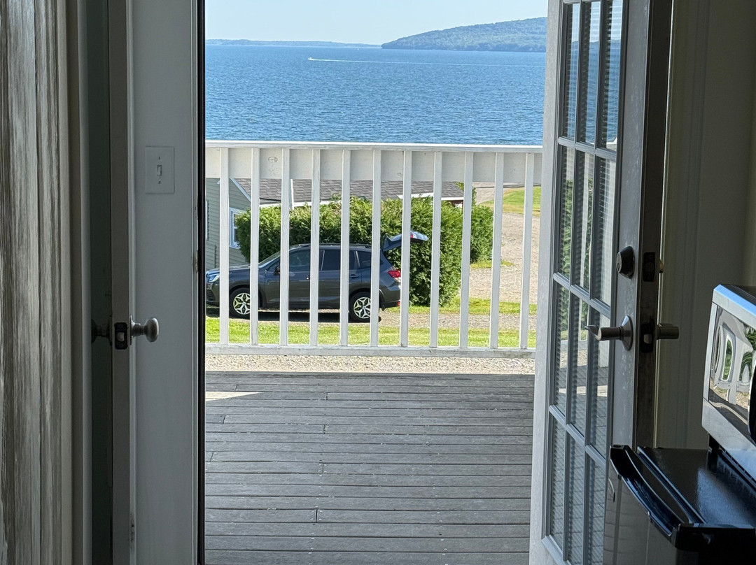 Colonial Gables Oceanfront Village主图