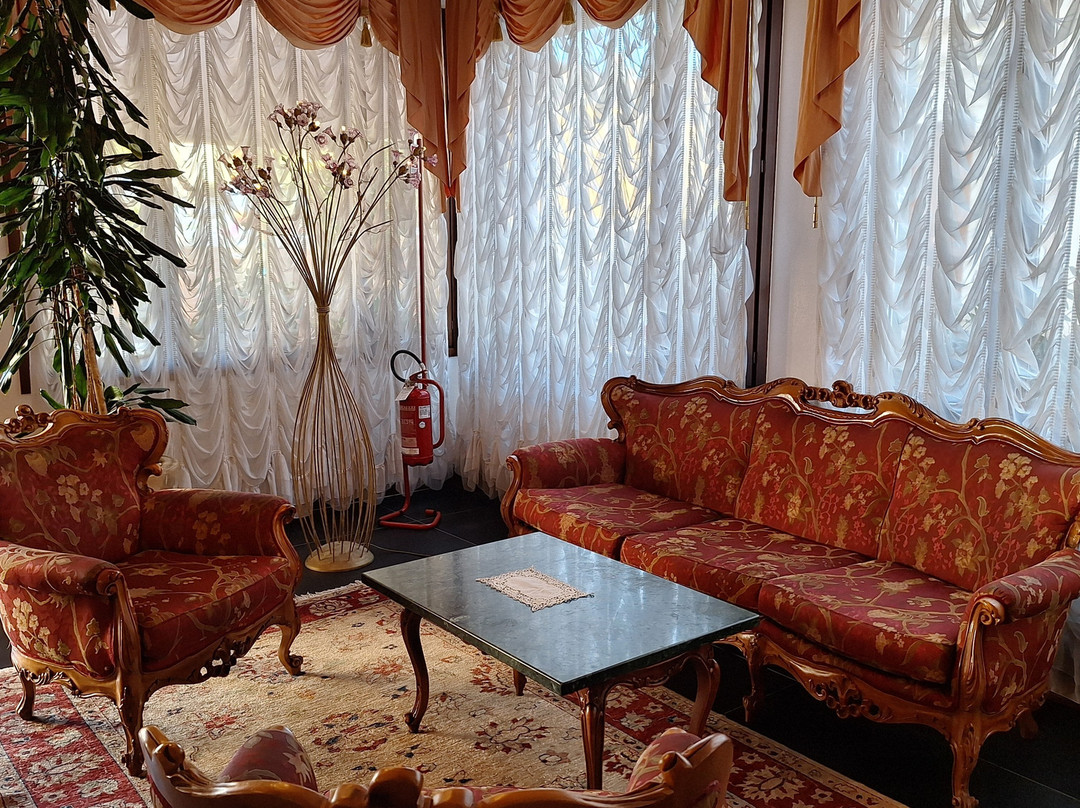 斯披索托酒店主图