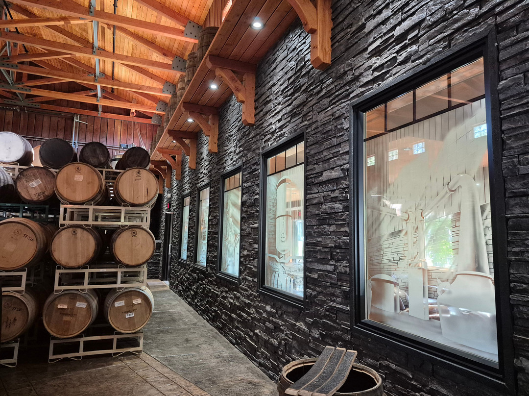 Shelter Point Distillery-坎贝尔里弗必去景点