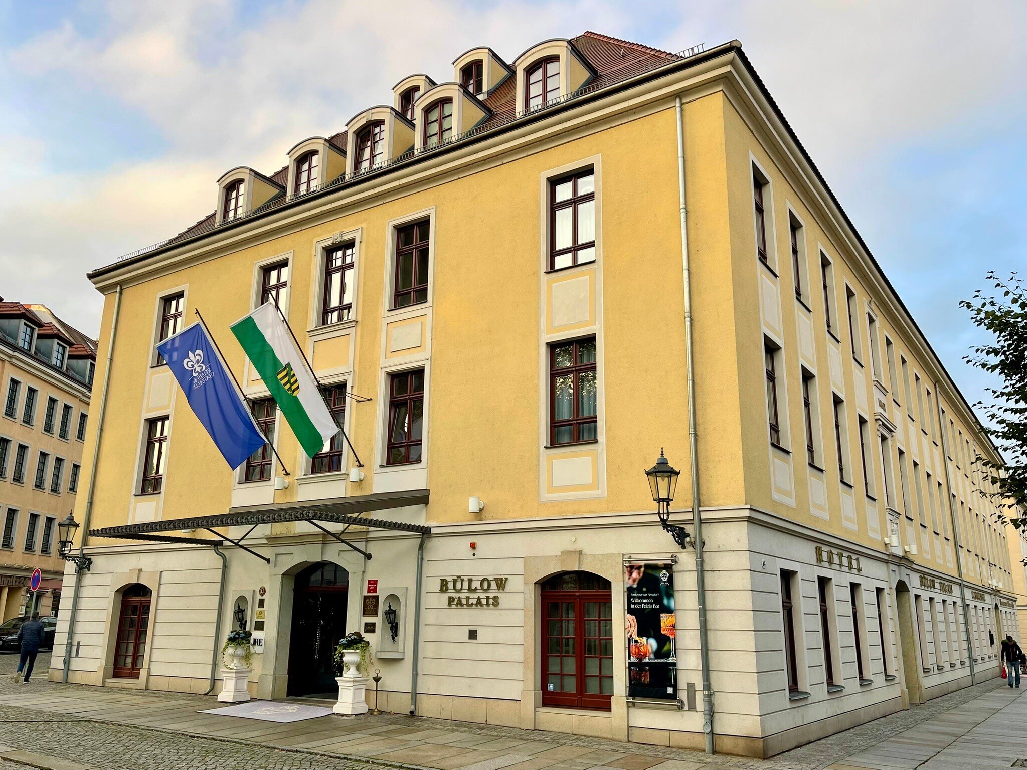 布洛皇宫公寓-官方