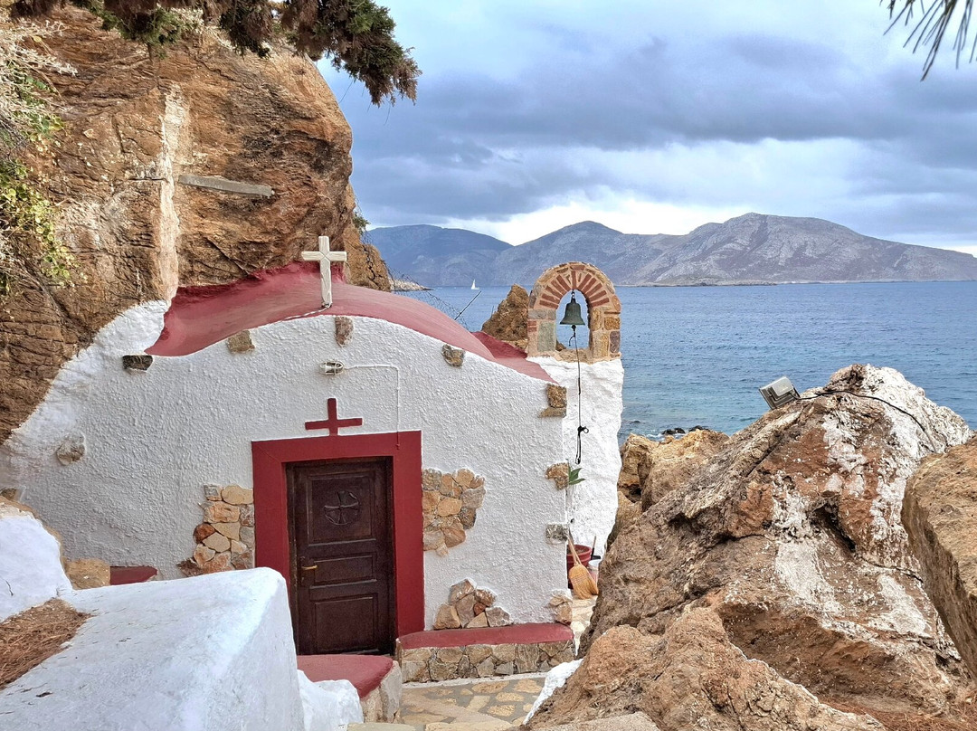 Panagia Kavouradena-Xirokampos必去景点