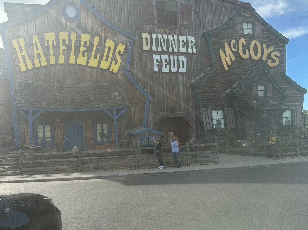 Hatfield & McCoy Dinner Show-皮金福奇必去景点