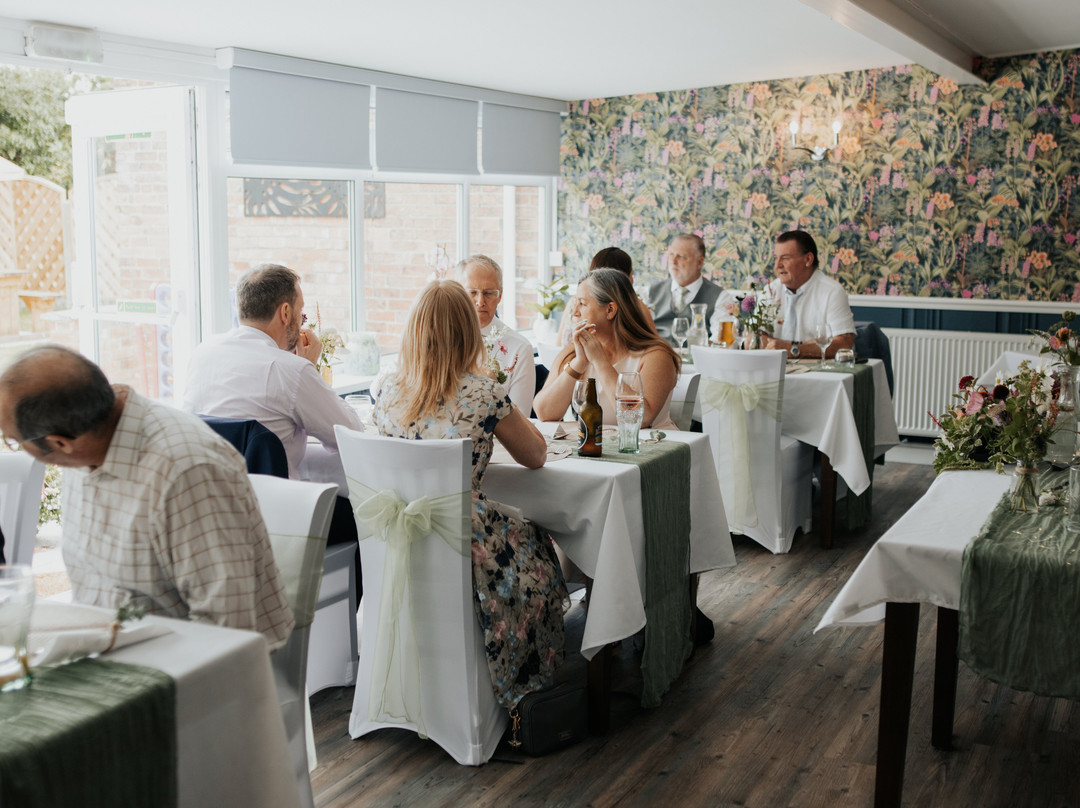 The Railway Inn主图