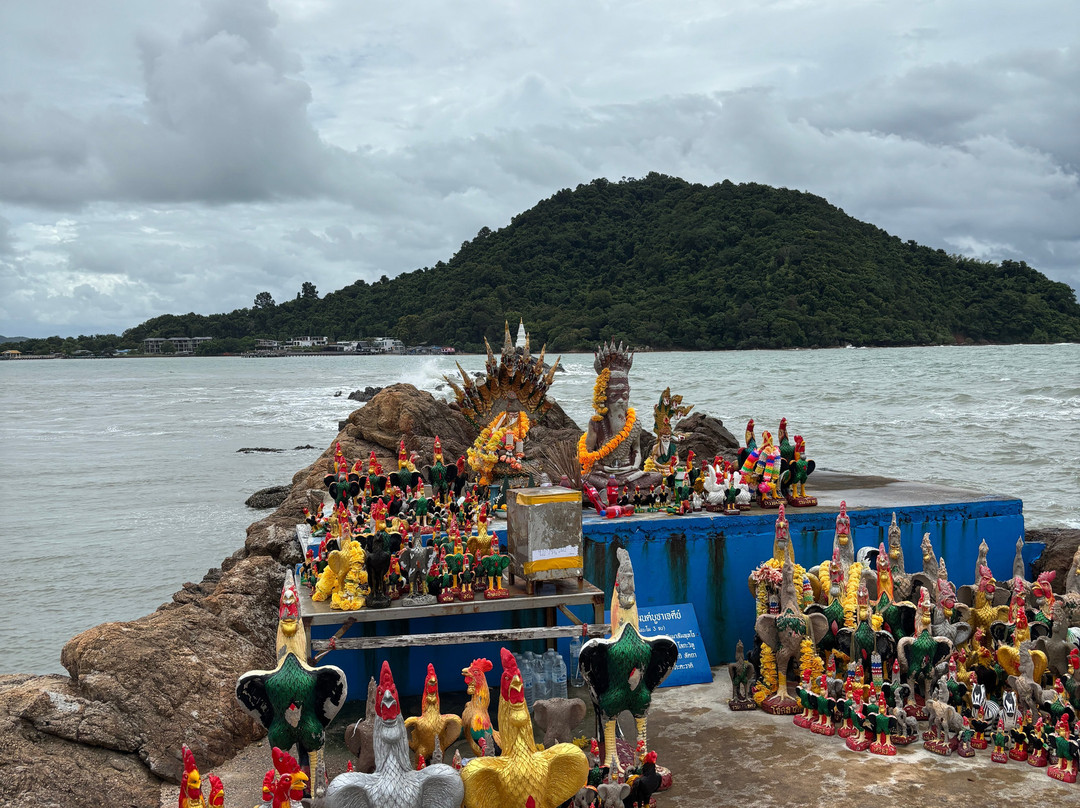 Chedi Klang Nam Viewpoint, Ban Hua Laem-Sanamchai必去景点
