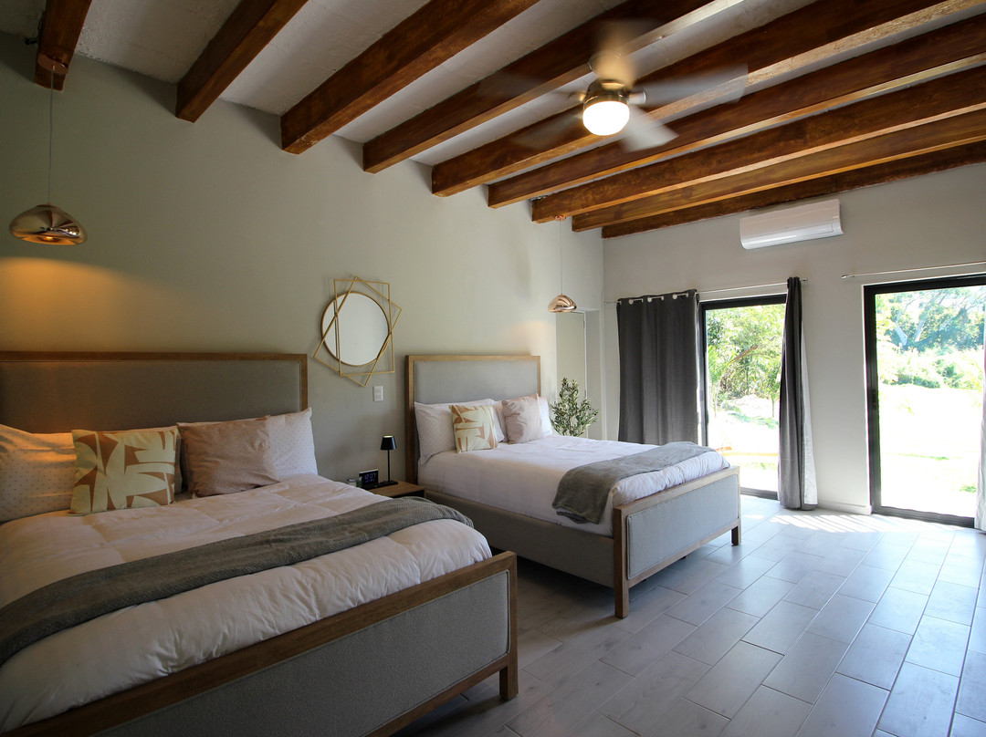 Los Laureles Hotel Y Centro De Convenciones主图