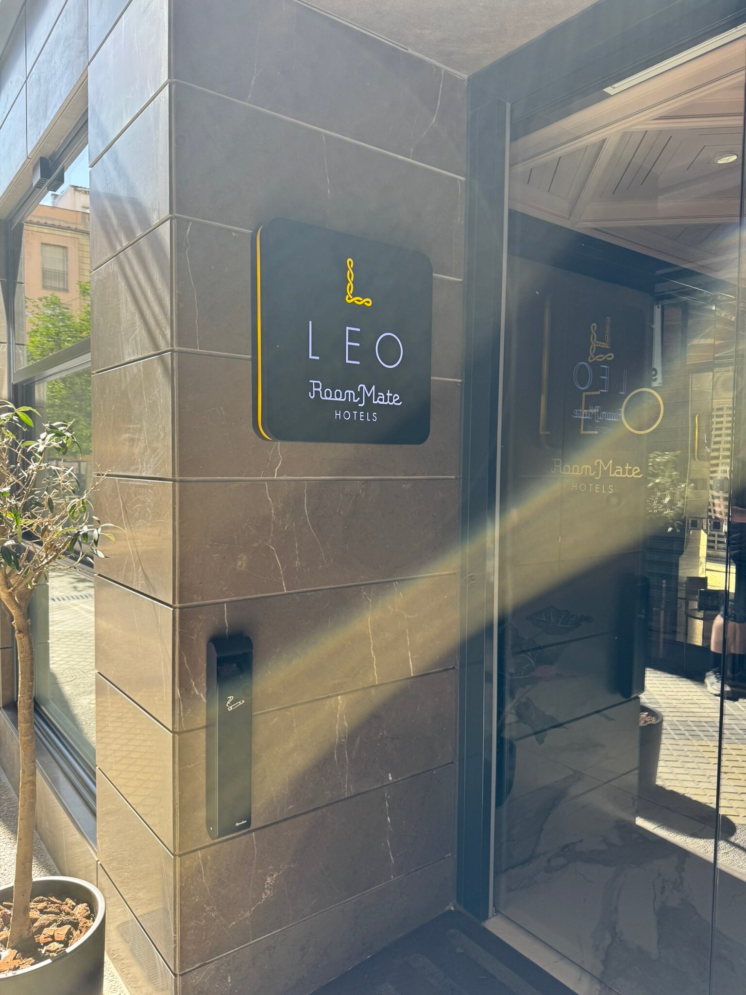 利奥酒店房间伴侣-官方