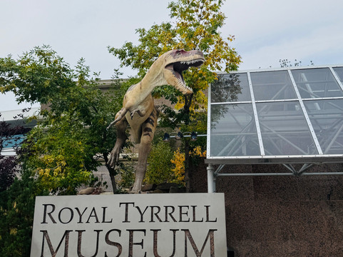 Drumheller & Hoodoos Day Trip from Calgary, Explore the Badlands