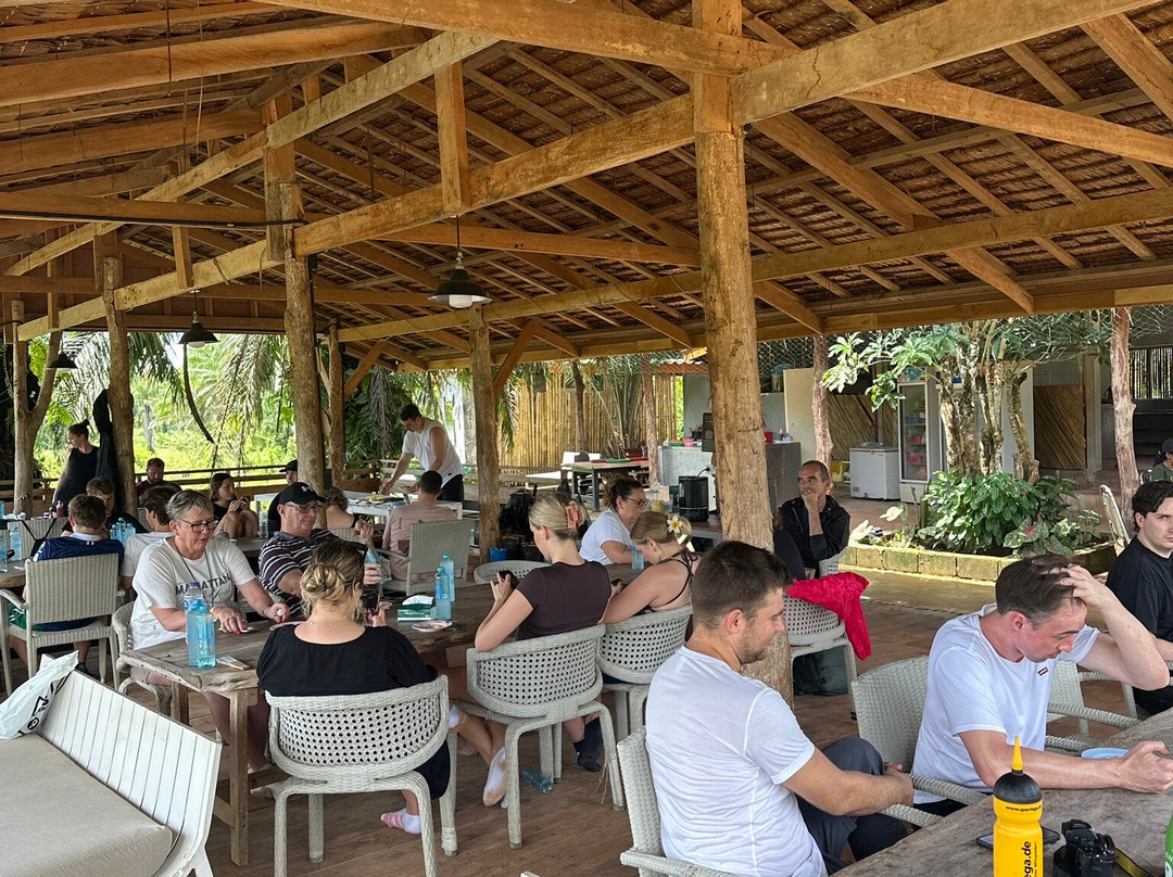 Following Giants - Krabi-Khlong Hin必去景点