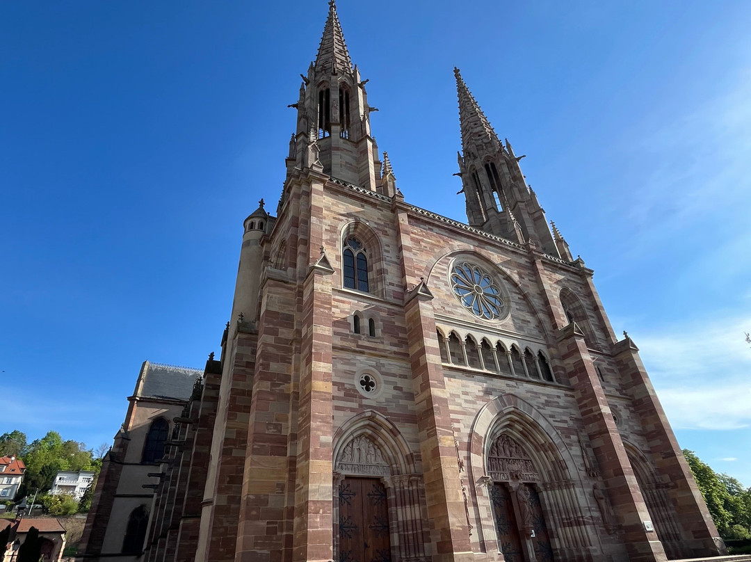 Église Saints Pierre et Paul-奥贝奈必去景点