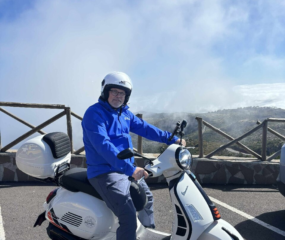 Vespa Madeira Scooter Rent-沙尔必去景点