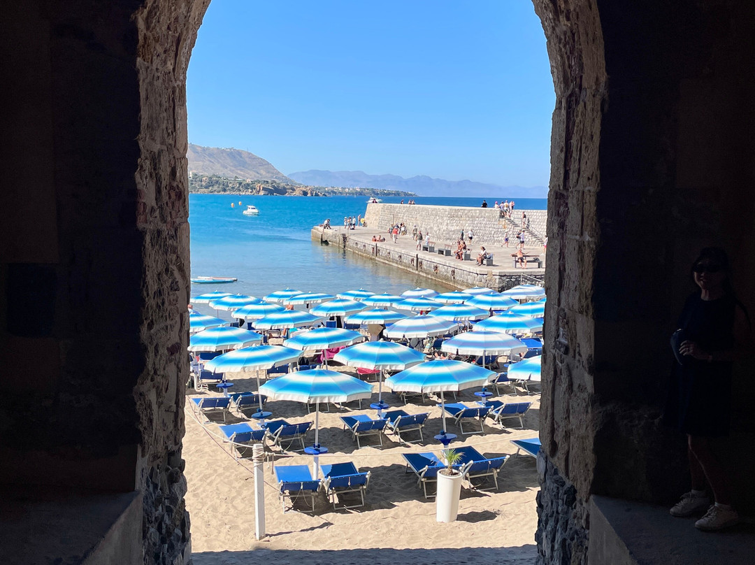 Cefalù Beach-切法卢必去景点