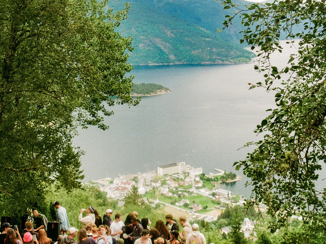 巴莱斯特兰酒店主图