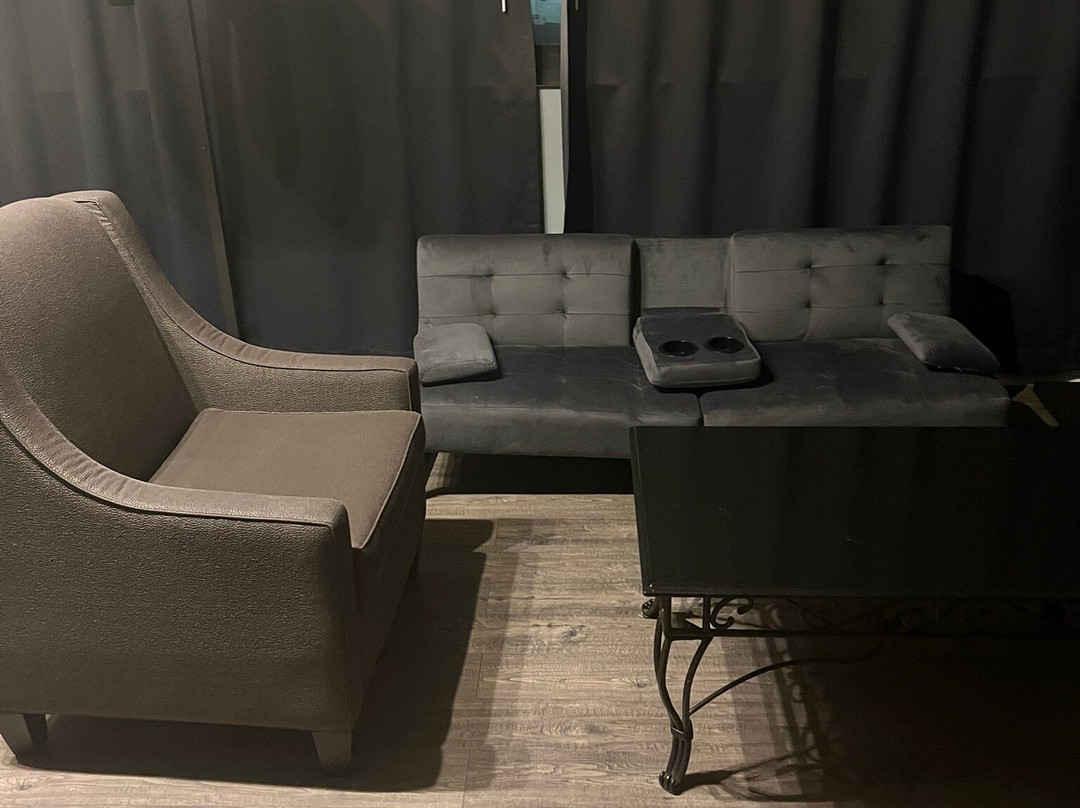 斯坦福德套房酒店主图