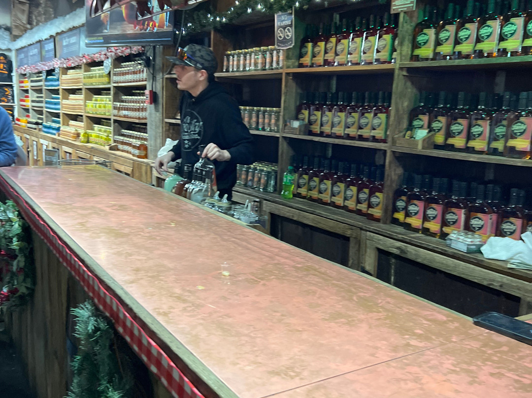 Ole Smoky Whiskey Barrelhouse-盖林柏格必去景点