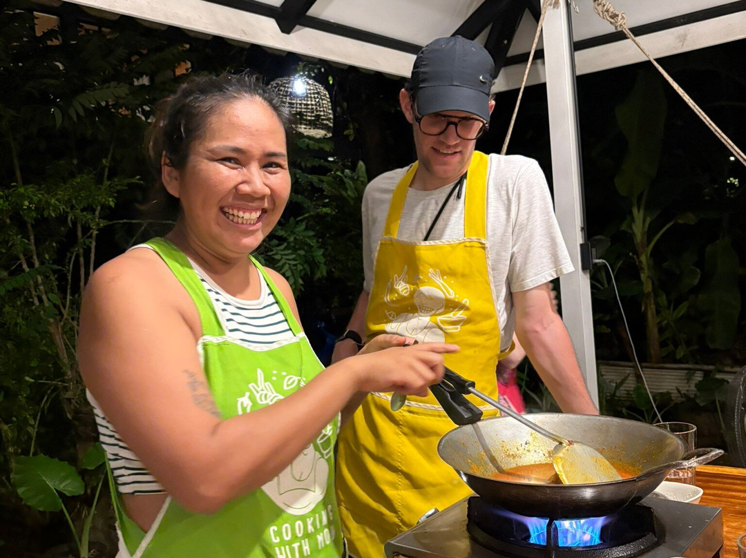 Cooking with Mon-兰塔岛必去景点