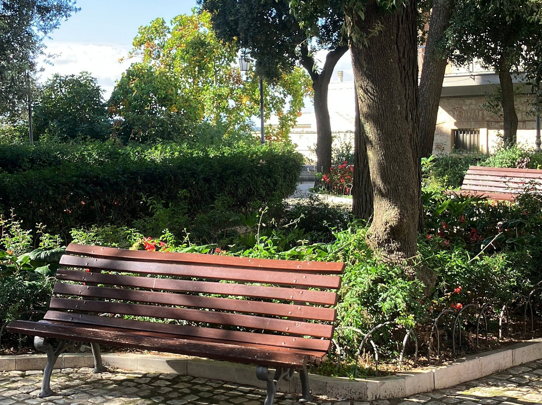 Villa Comunale Giuseppe Garibaldi-洛科罗通多必去景点