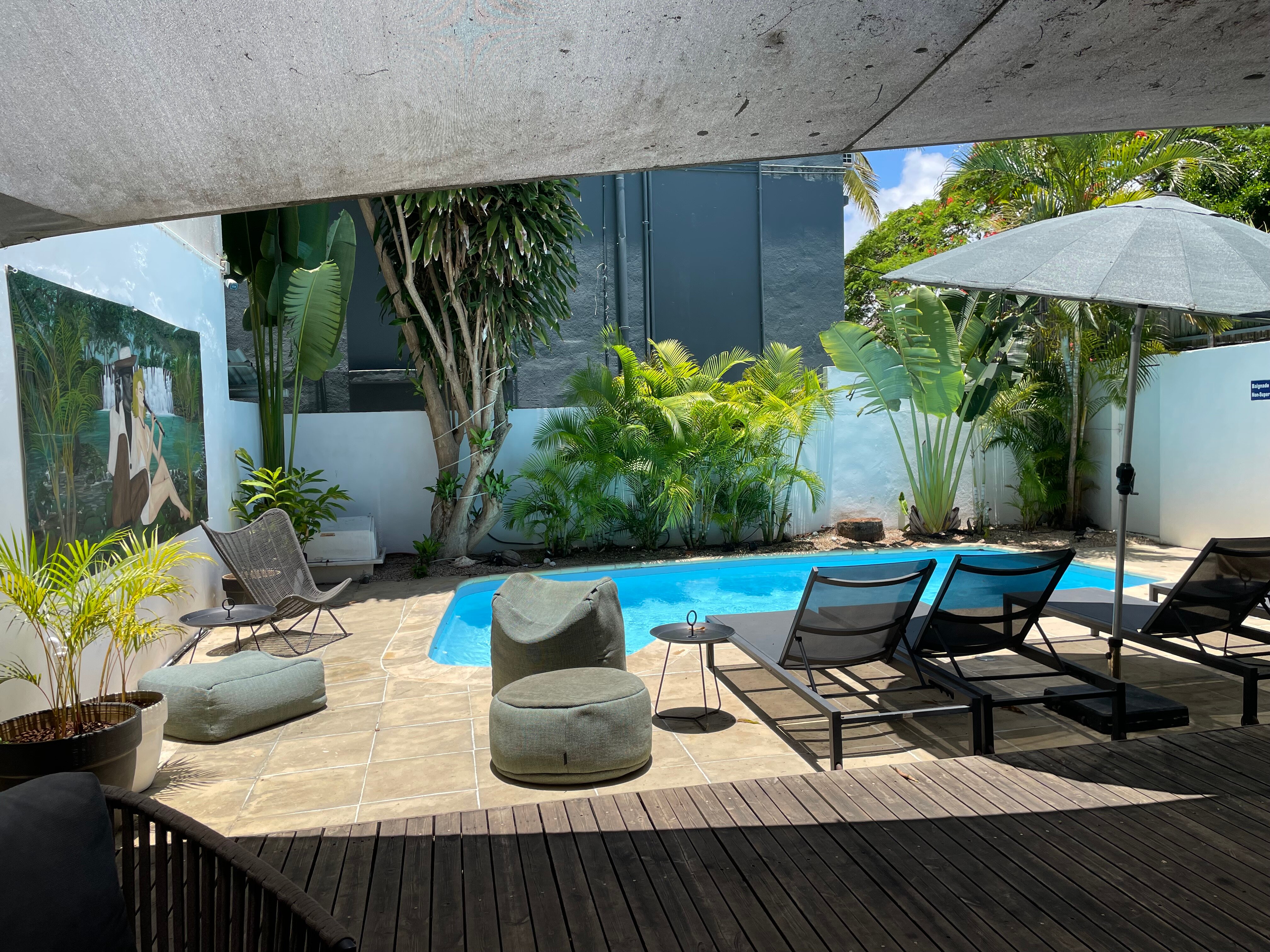 Sous le Badamier-官方