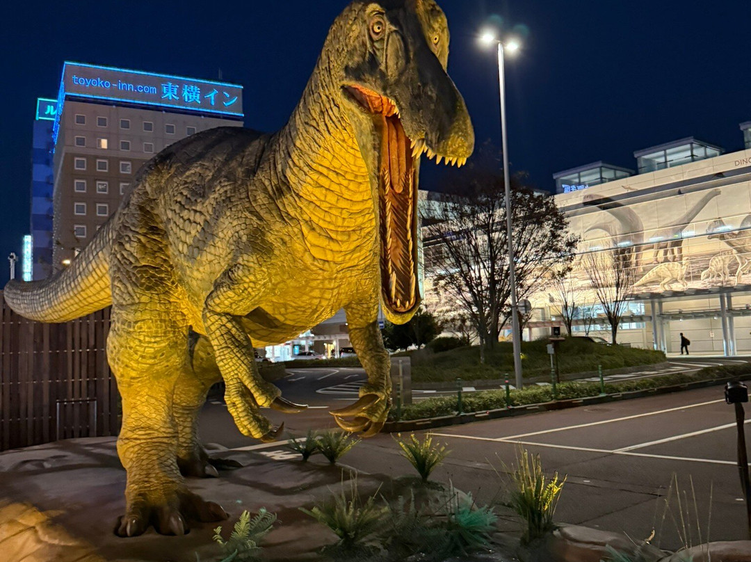 Dinosaur Station at Fukui Station-福井市必去景点