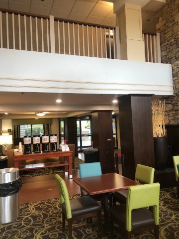 Hampton Inn & Suites Valley Forge/oaks-浴室