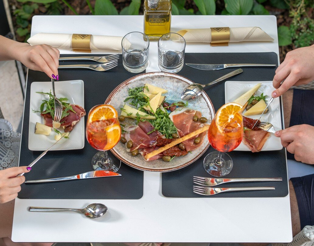 ARAZ Restaurant Budapest