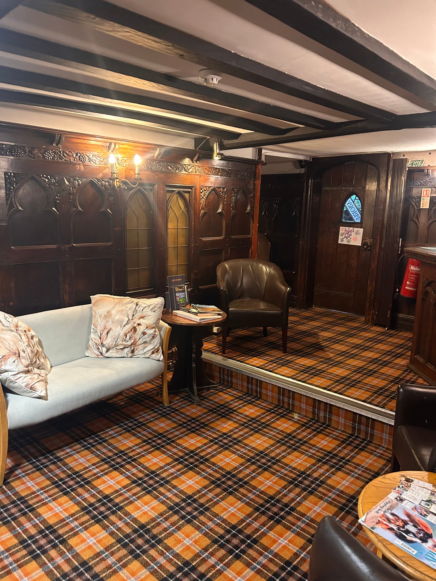 狗与鹧鸪酒店-官方