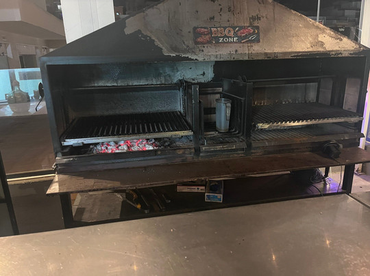 Mister Pinchos, Parrillas Y Cortes