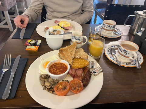 王之首旅馆主图