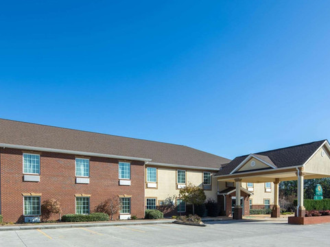 Calhoun酒店住宿-La Quinta Inn by Wyndham Calhoun