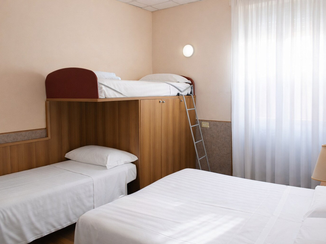 菲酒店安布拉主图