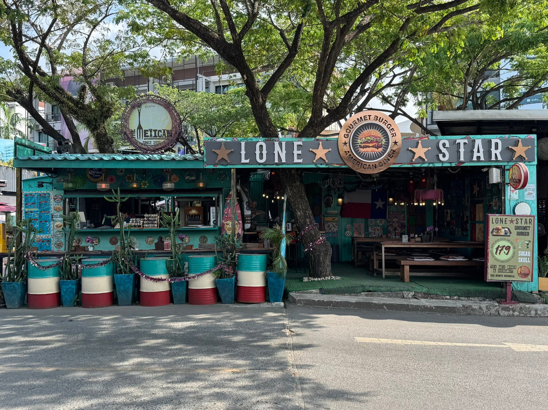 Boat Avenue Villa Market-呈塔累必去景点