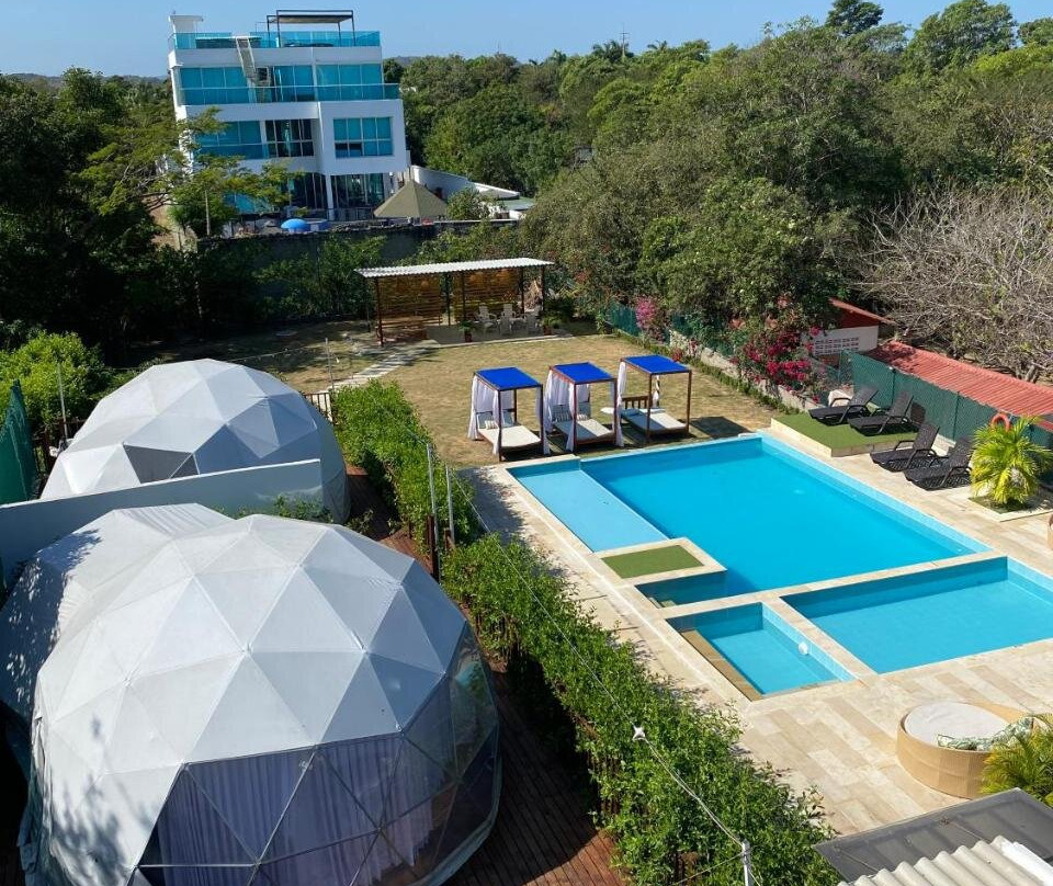 Hotel Aqua House