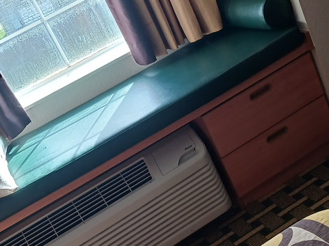 哥伦布西速8酒店主图