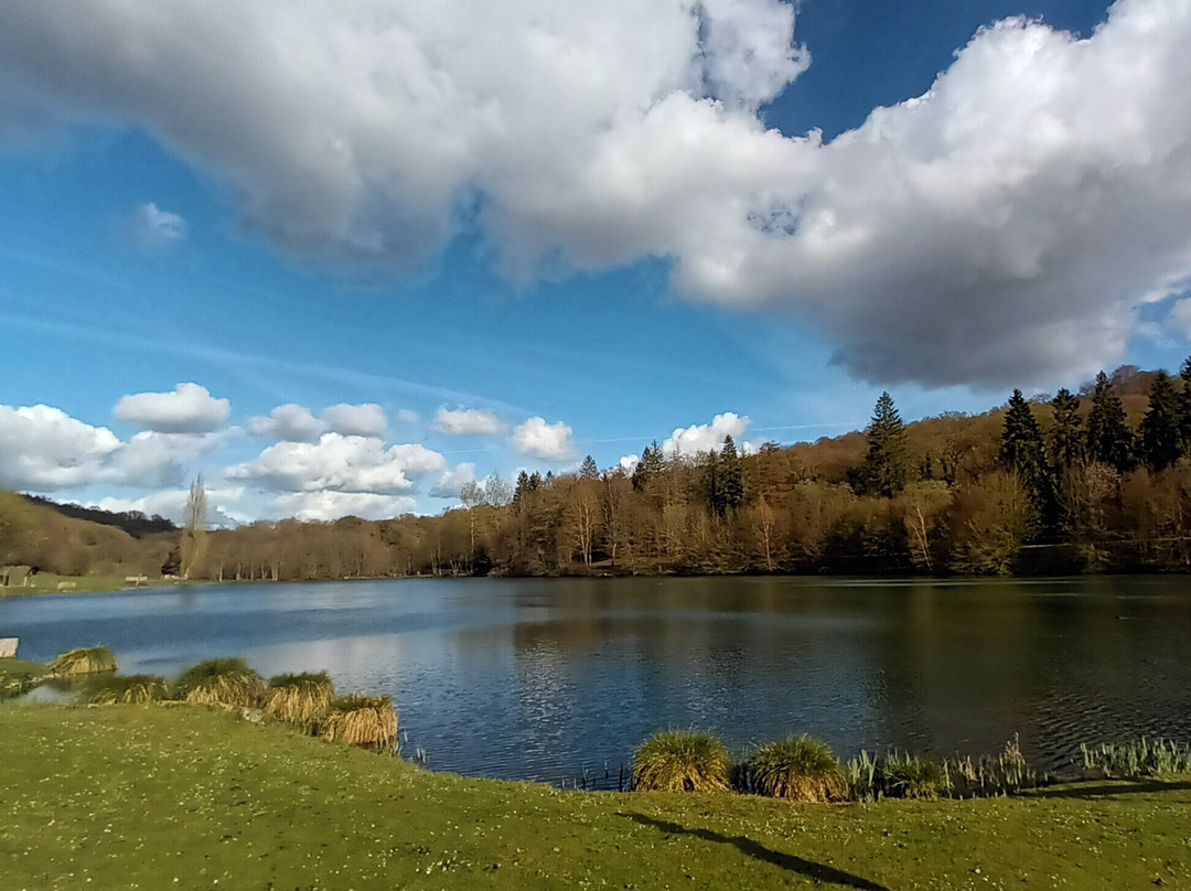Abbaye de Mortemer-Haute-Normandie必去景点