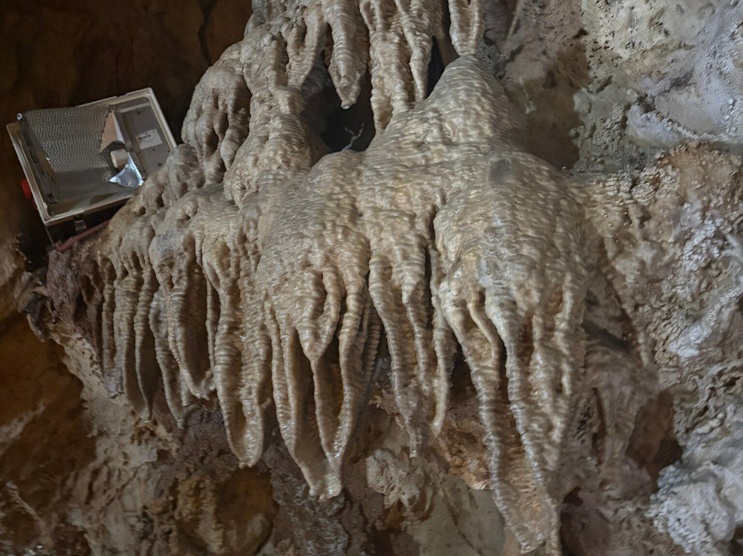 Cave of Agios Georgios-Kilkis必去景点