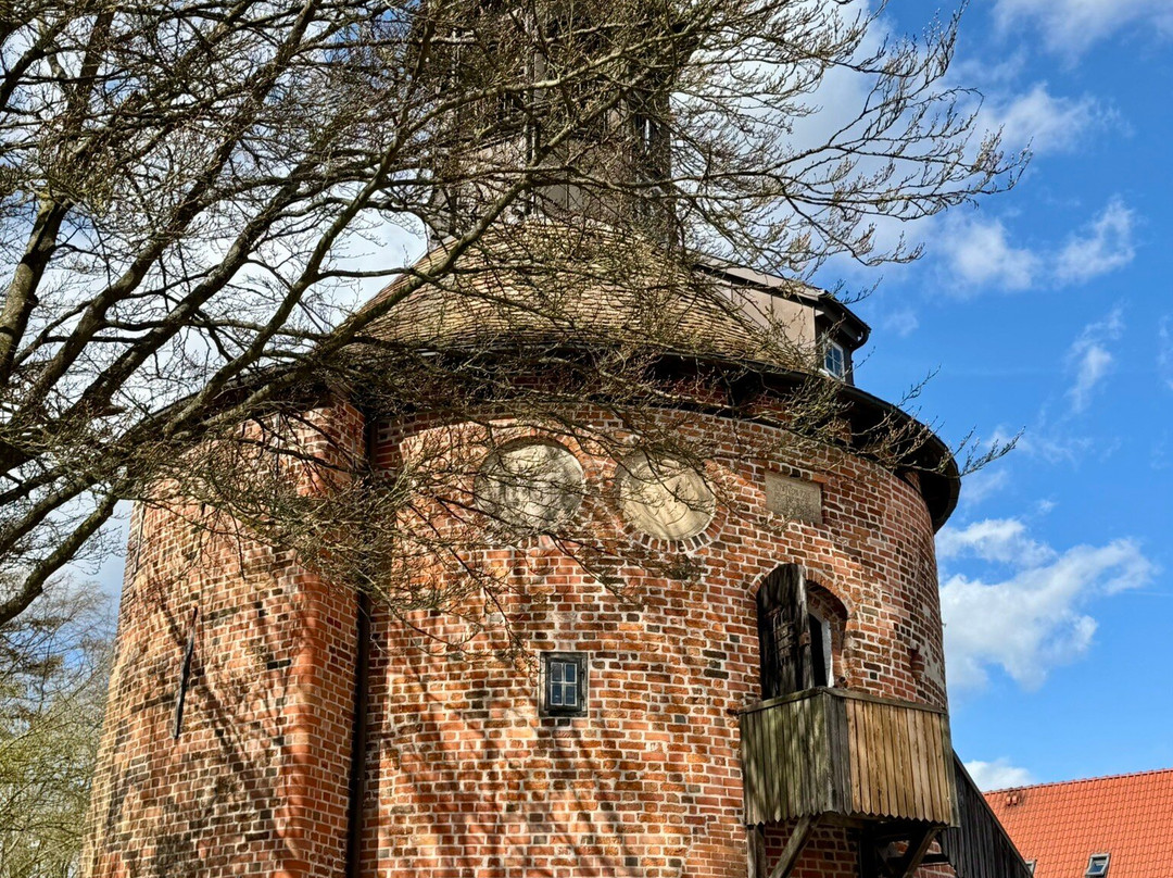 Schloss und Schlossturm-Lauenburg an der Elbe必去景点