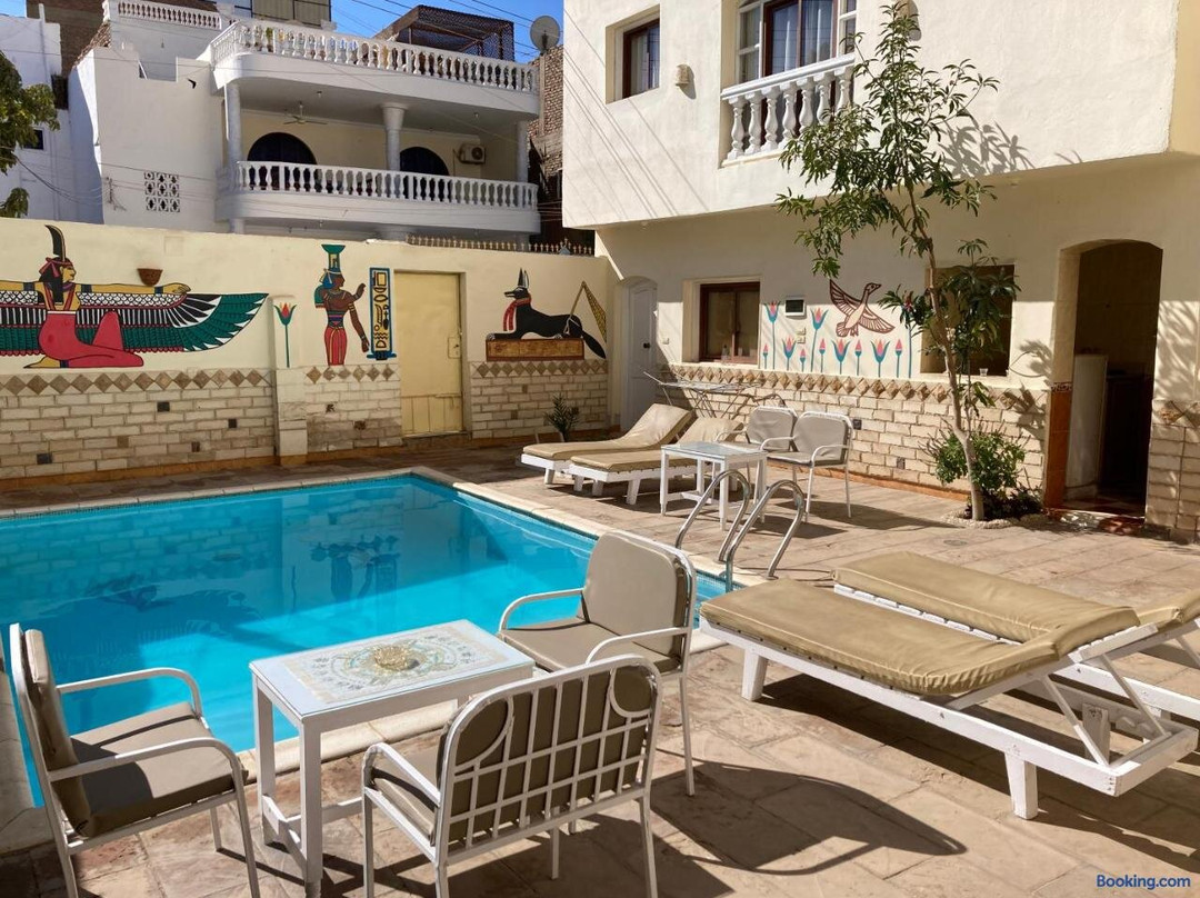 Memnon Apartments