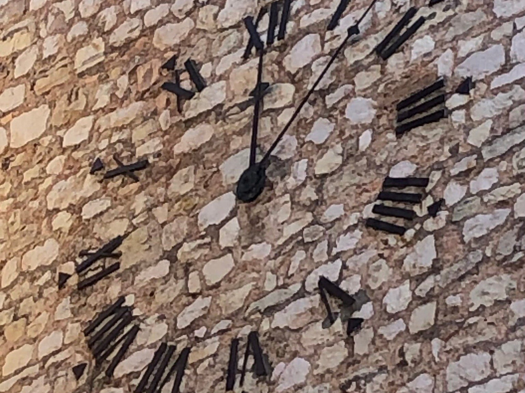 Torre Dell'orologio-Trevi必去景点