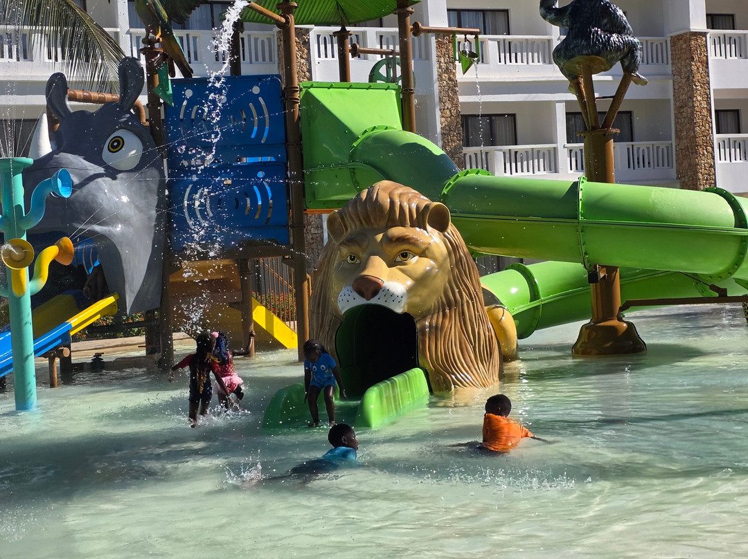 红鹤海滩水疗度假村主图