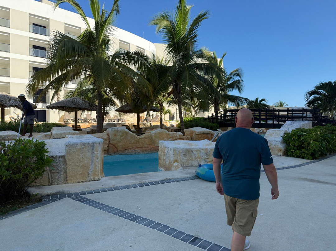 海洋伊甸湾酒店-限成人-全包主图